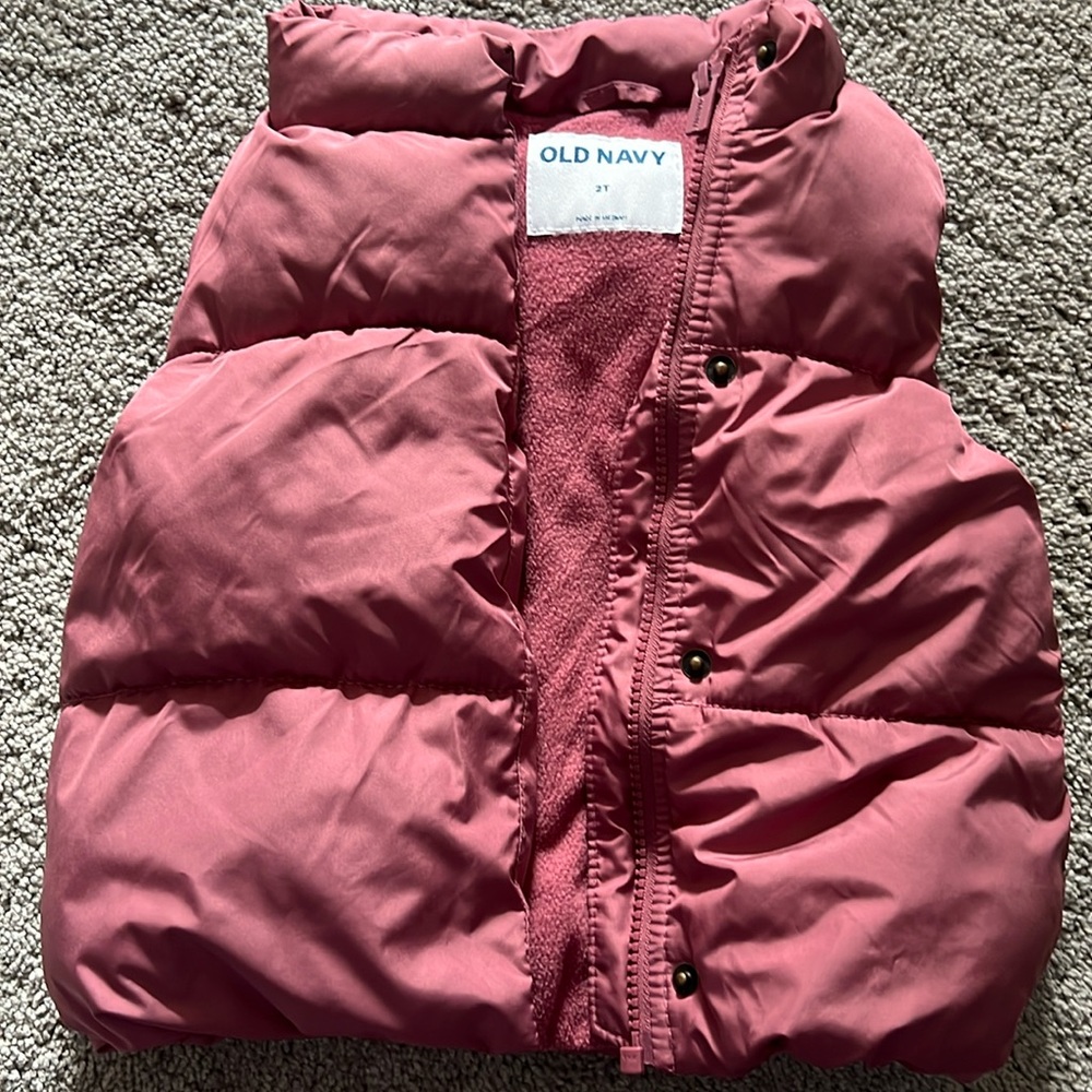Toddler girls old navy vest (2T)